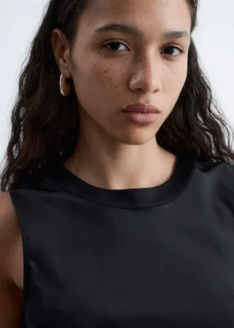 Asymmetrisk midikjole i sateng