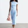 Asymmetrisk midikjole med paisley-mønster Asymmetrisk midikjole med paisley-mønster