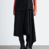 Asymmetrisk midiskjørt