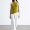 Asymmetrisk ribbestrikket tank-top