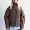 Asymmetrisk ulljakke Asymmetrisk ulljakke