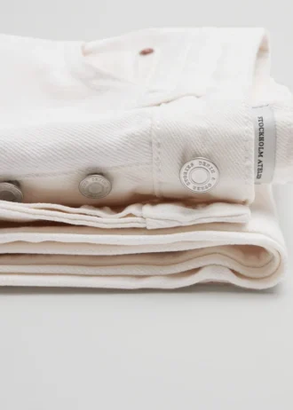 Avslappede, koniske Jeans
