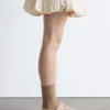 Ballerinasko i semsket skinn med kryssstropper
