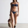 Bandeau-bikini-topp med snøring foran