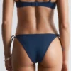 Bandeau-bikini-topp med snøring foran