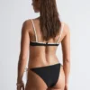 Bandeau-bikini-topp med snøring foran