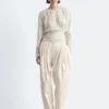 Bluse med rynket belte Bluse med rynket belte