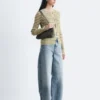 Cardigan med ribbestrikket front og nøkkelhull