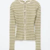 Cardigan med ribbestrikket front og nøkkelhull