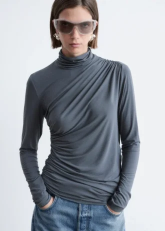 Drapert turtleneck-top