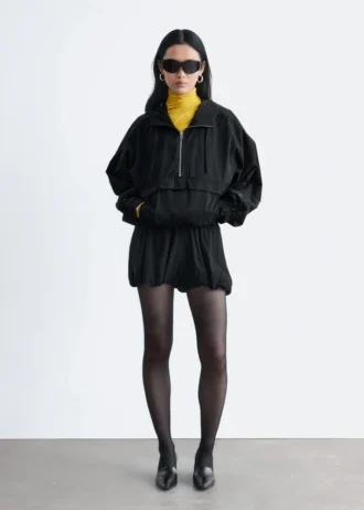 Elastiske shorts med bølget design