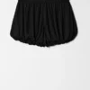 Elastiske shorts med bølget design Elastiske shorts med bølget design