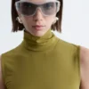Ermeløs midikjole med turtleneck