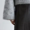 Genser i mohairblanding med kabelstrikk Genser i mohairblanding med kabelstrikk