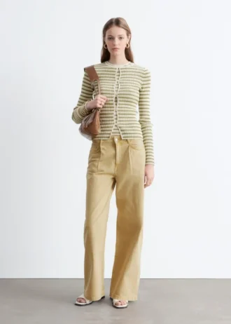 Jeans med folddetaljer