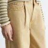 Jeans med folddetaljer