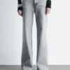 Jeans med nitter og vide jeans Jeans med nitter og vide jeans