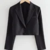 Kort blazer i ull Kort blazer i ull