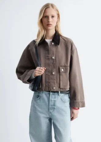 Kort denimjakke med kordkrage