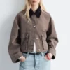 Kort denimjakke med kordkrage