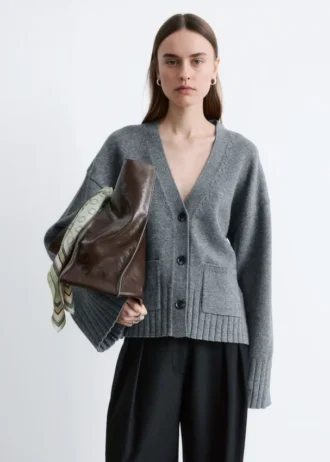 Kort strikket cardigan