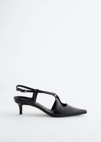 Kryss-og-tvers-Pumps i skinn med hælrem Kryss-og-tvers-Pumps i skinn med hælrem