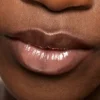 Lett brun lipgloss