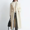 Maxikåpe i ull og shearling Maxikåpe i ull og shearling