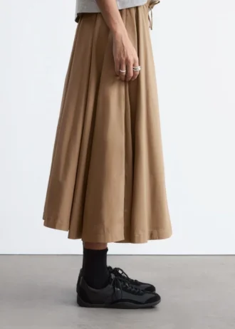 Minimalistiske skinnsneakers