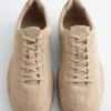 Minimalistiske skinnsneakers