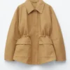 Oversized jakke med snøring Oversized jakke med snøring
