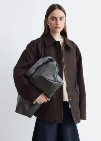 Oversized jakke med snøring
