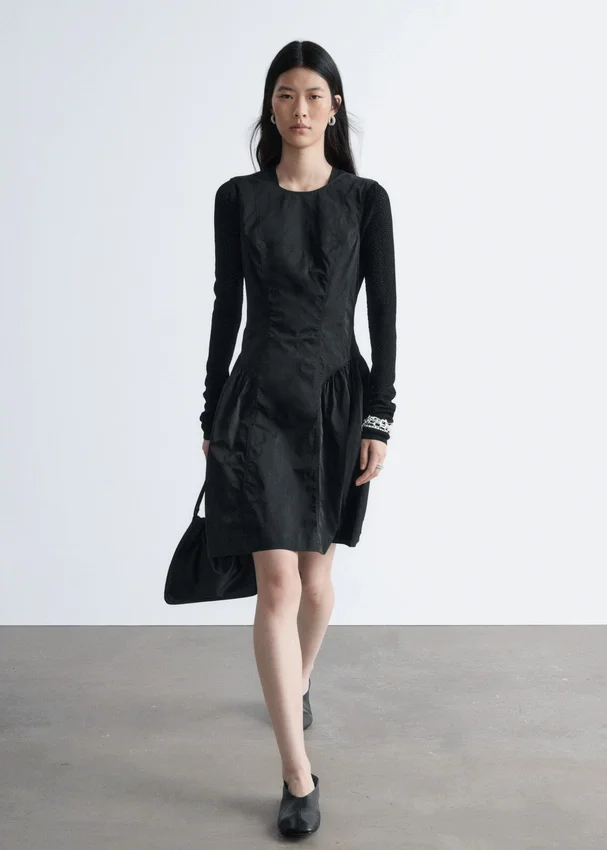 Peplum-minikjole Peplum-minikjole