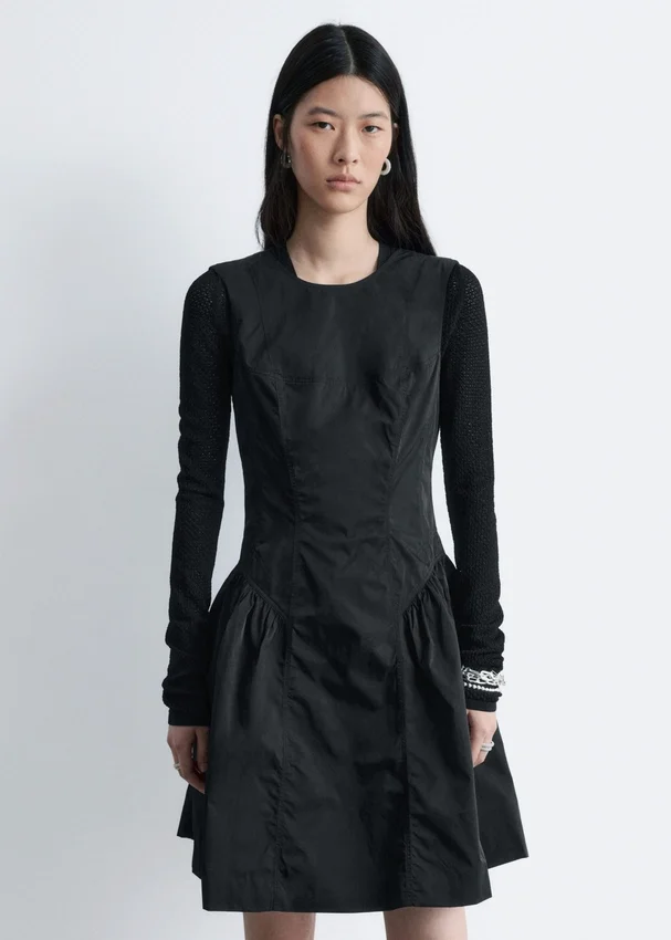 Peplum-minikjole Peplum-minikjole