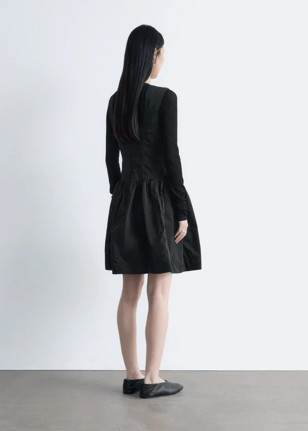 Peplum-minikjole Peplum-minikjole