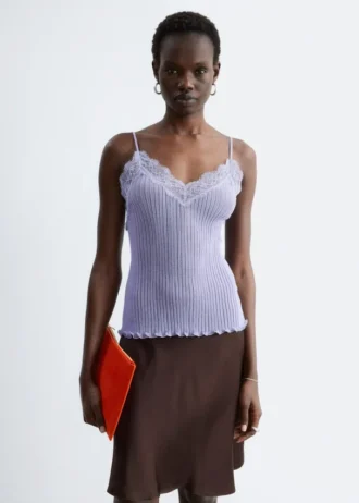 Ribbestrikket bluse