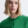 Ribbestrikket cardigan