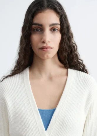 Ribbestrikket Cardigan