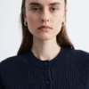 Ribbestrikket cardigan