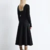 Ribbestrikket cardigan i merinoull