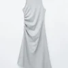 Ruche asymmetrisk midikjole Ruche asymmetrisk midikjole