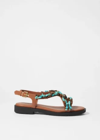 Sandaler i lær med perler