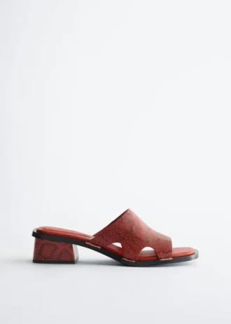 Sandaler i skinn med blokkheler