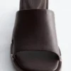 Sandaler i skinn med blokkheler