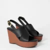 Sandaler med kilehæl i skinn Sandaler med kilehæl i skinn