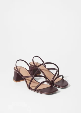 Sandaler med remmer og blokkheler