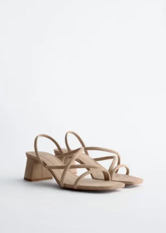 Sandaler med remmer og blokkheler
