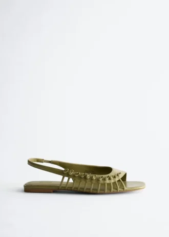 Sandaler med slingback i skinn