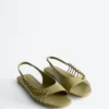 Sandaler med slingback i skinn