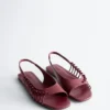 Sandaler med slingback i skinn
